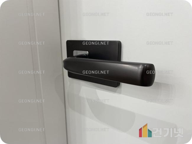 양재 자이 아파트 인테리어: 스마트하고 세련된 디자인으로 공간 활용 극대화