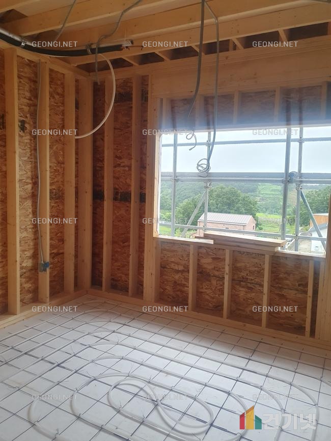 예산군 대형마트 경질 우레탄폼 단열공사로 에너지 효율 극대화!