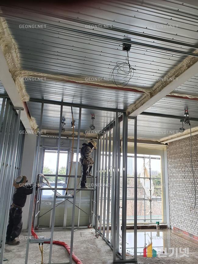 구로구 컨테이너 하우스 우레탄폼 단열공사로 에너지 효율 극대화!