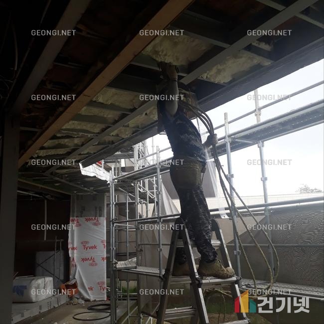 춘천시 빌라 우레탄폼 단열공사로 결로와 냉난방비 절감하기