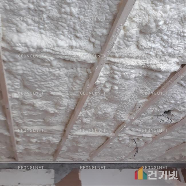 우레탄폼 단열공사로 남해군 목조주택 결로 문제 해결하기