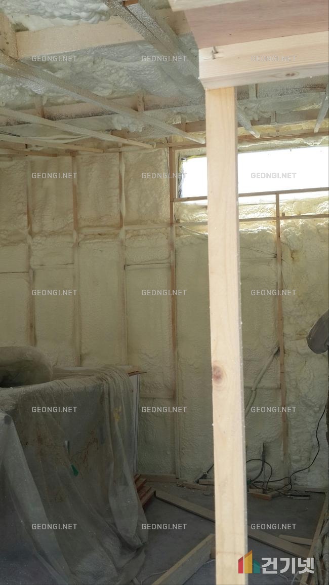 우레탄폼 단열공사로 결로 문제 해결 및 에너지 효율 극대화