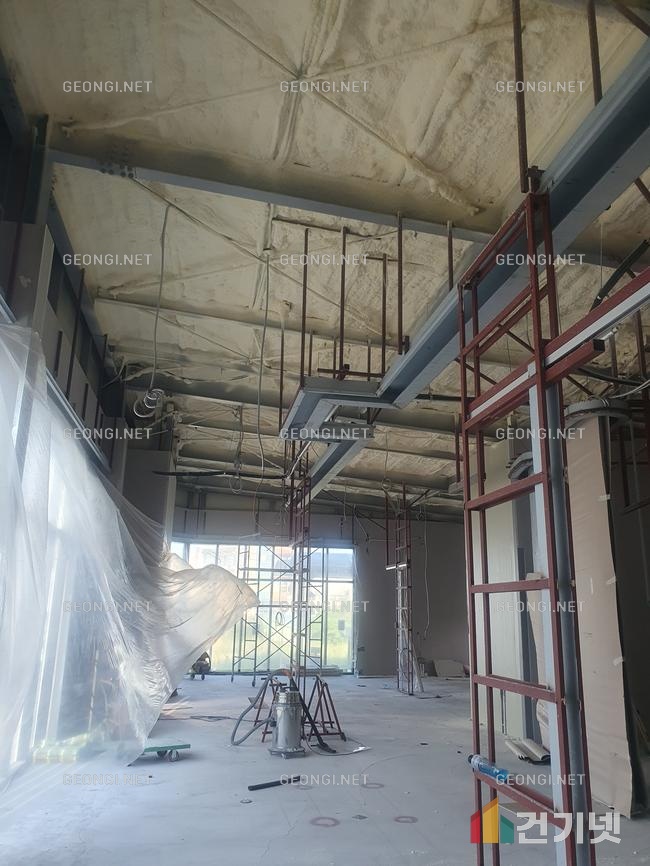 유성구 스포츠센터 우레탄폼 단열공사, 결로 문제 해결과 에너지 효율 극대화