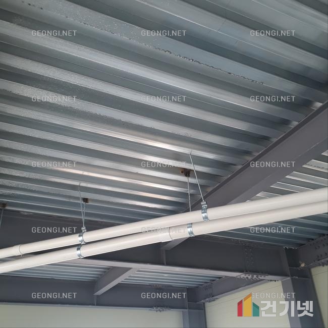 구미시공장에서의 연질우레탄폼 단열공사, 에너지효율 극대화!