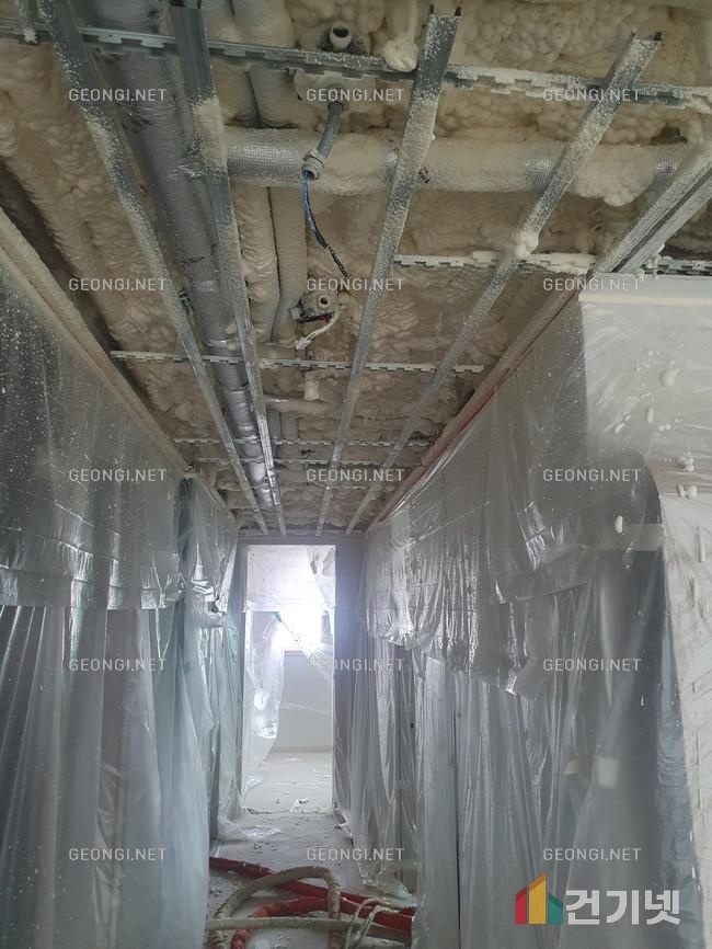 옹진군 체류형 쉼터, 우레탄폼 단열공사로 에너지 효율 극대화!