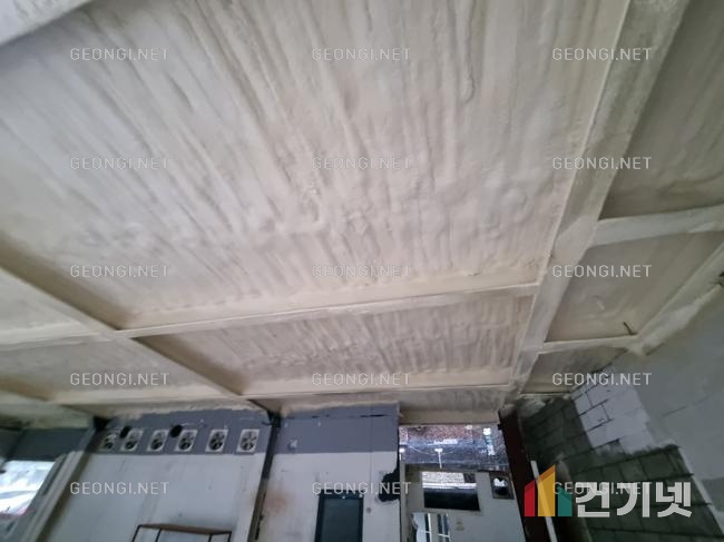 홍성군 대형마트, 우레탄폼 단열공사로 에너지효율 극대화!