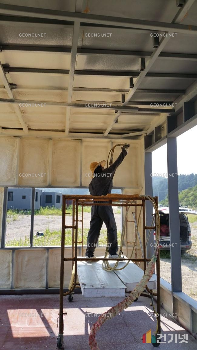 인천 빌라 단열공사, 우레탄폼으로 결로 해소하고 에너지 효율 극대화