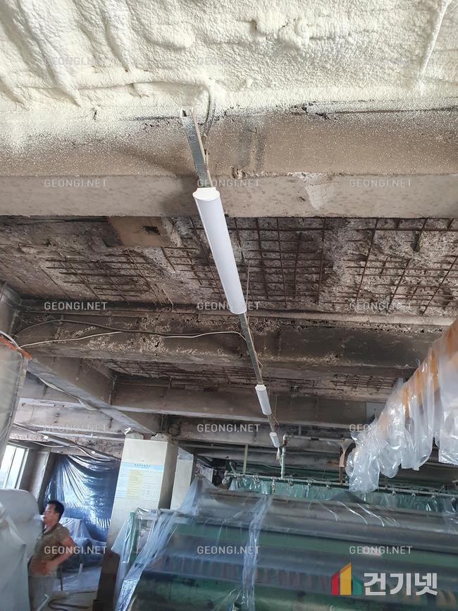 인제군 목조주택의 에너지 효율 극대화! 우레탄폼 단열공사로 결로 문제 해결하기