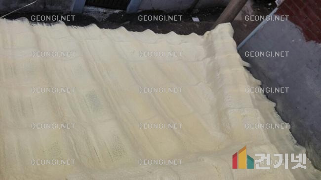 서천군 지붕 단열공사, 우레탄폼으로 에너지 효율 극대화!