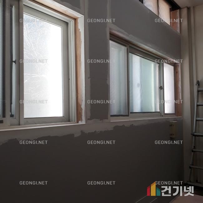 함평군체류형쉼터 우레탄폼 단열공사로 에너지 효율 극대화와 결로 문제 해결