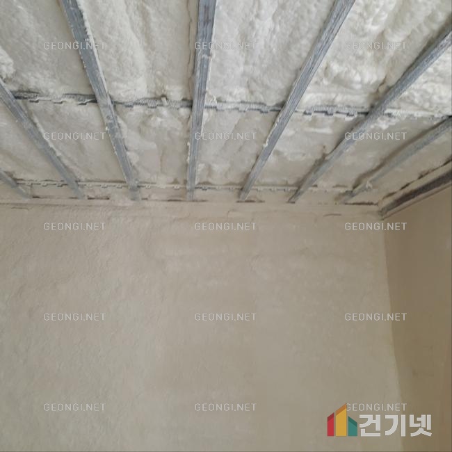 서울돈사 우레탄폼 단열공사로 에너지 효율 극대화 및 결로 문제 해결