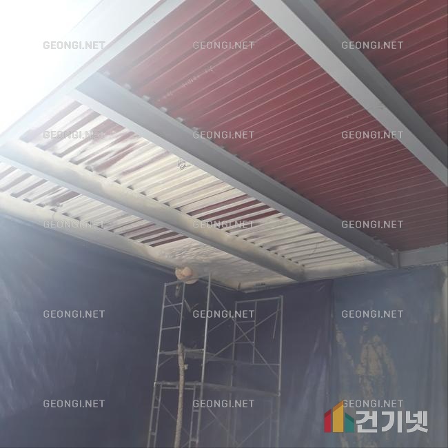 인제군 컨테이너 하우스 우레탄폼 단열공사로 에너지효율 극대화!