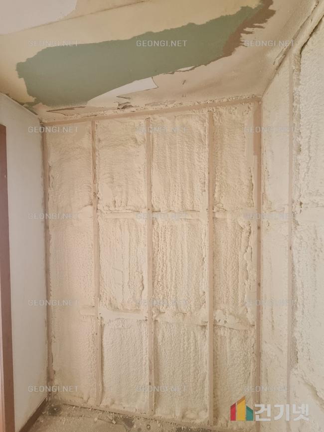 군포시 컨테이너 하우스 단열, 연질 우레탄폼으로 에너지 효율 극대화