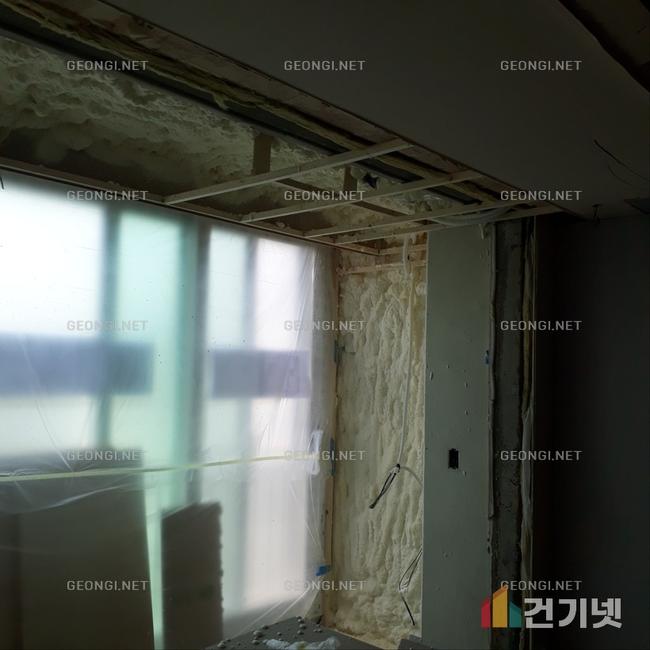 영등포구 노후주택 단열공사, 우레탄폼으로 결로 문제 해결하기