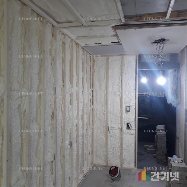 성주군 체류형 쉼터 우레탄폼 단열공사, 에너지 효율 극대화!