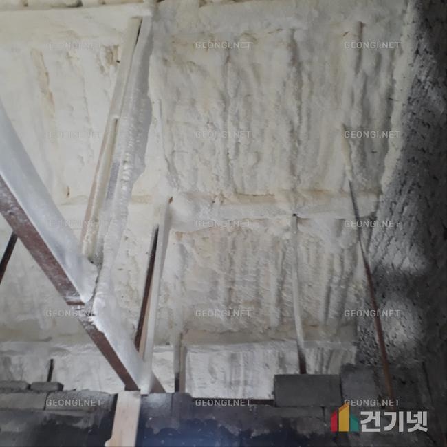 통영시 저온 저장고 수성연질폼 공사로 에너지 절약과 결로 방지!