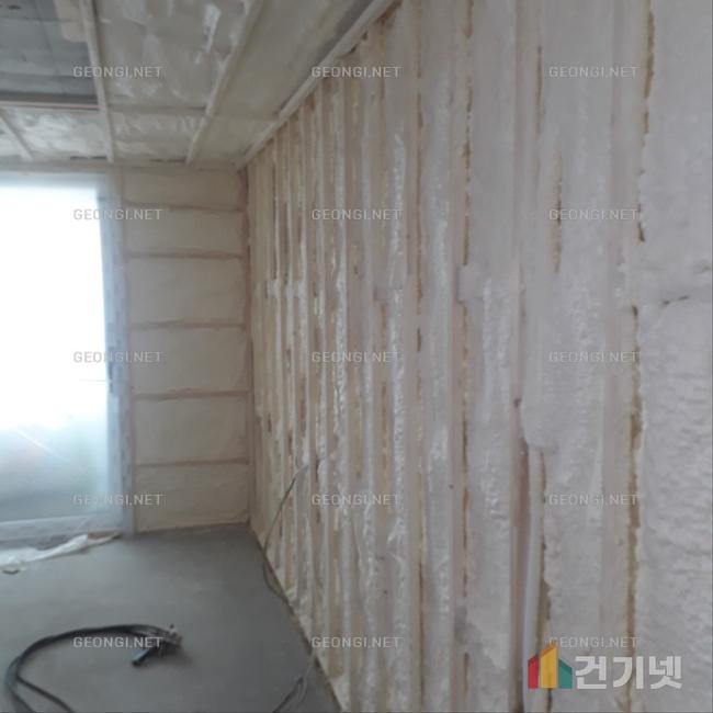 서구벽단열에 최적화된 우레탄폼 추천, 건기넷의 전문 시공!