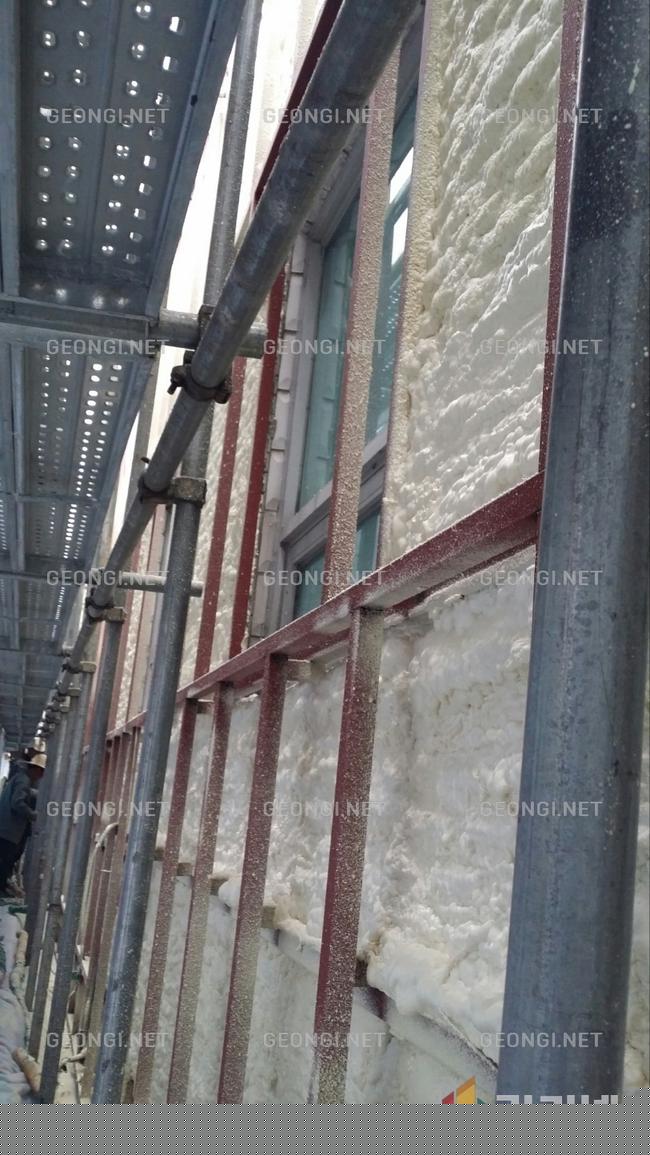 부산 물류창고 연질 우레탄폼 단열공사, 에너지 효율 극대화!