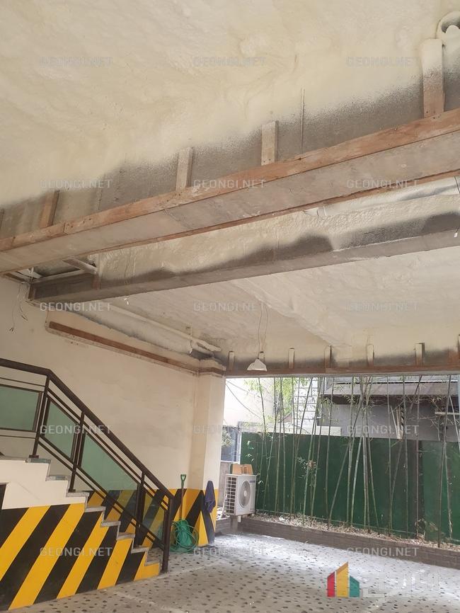 양양군 타운하우스 우레탄폼 단열공사로 결로 방지 및 에너지 효율 극대화