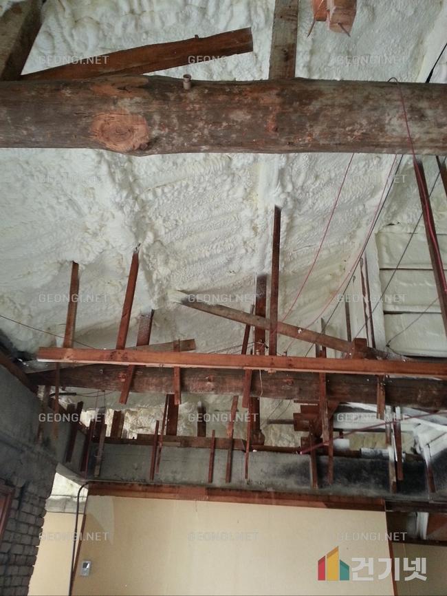 구리시 축사 연질우레탄폼 단열공사로 에너지비용 절감하기