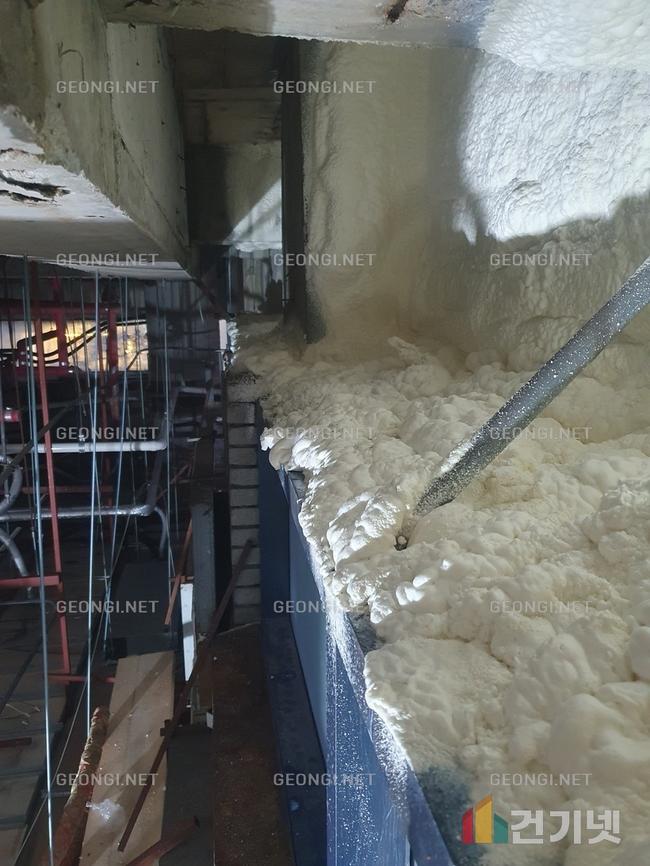 장성군 실내체육관 우레탄폼 단열공사, 에너지 효율 극대화!