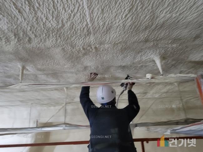 성동구 우레탄폼 단열공사로 에너지 효율 극대화! 건기넷의 전문 시공