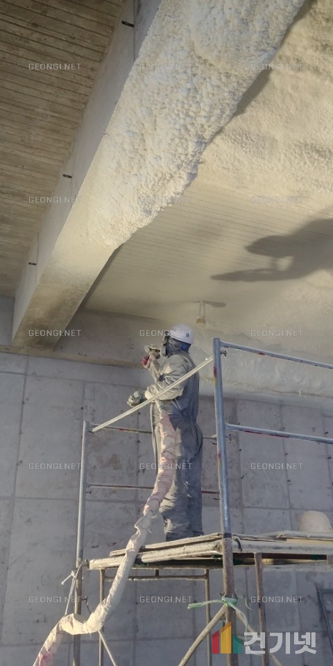 성남시 양계장 우레탄폼 단열공사로 결로 문제 해결하기