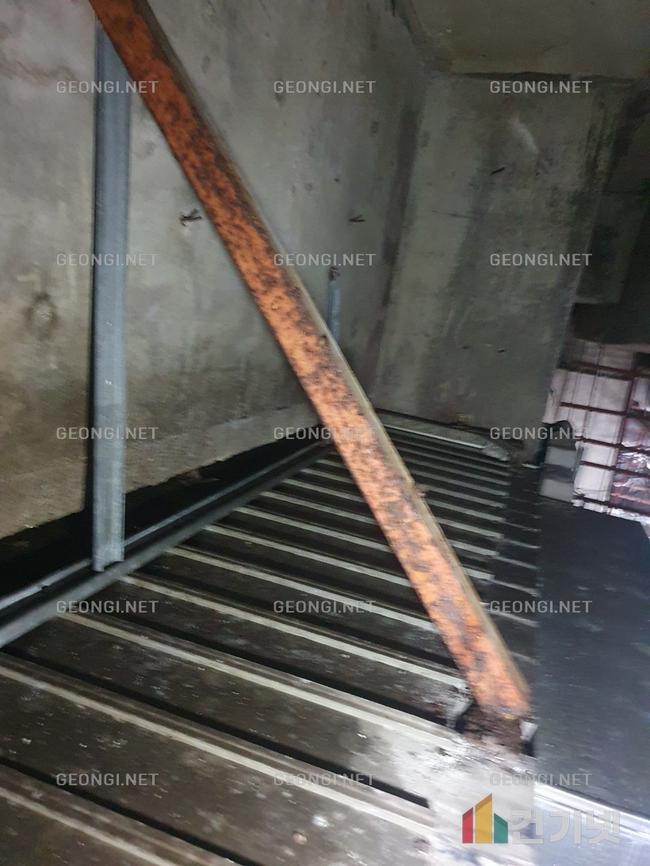 함안군 학교 우레탄폼 시공, 에너지 절약과 결로 방지의 해답