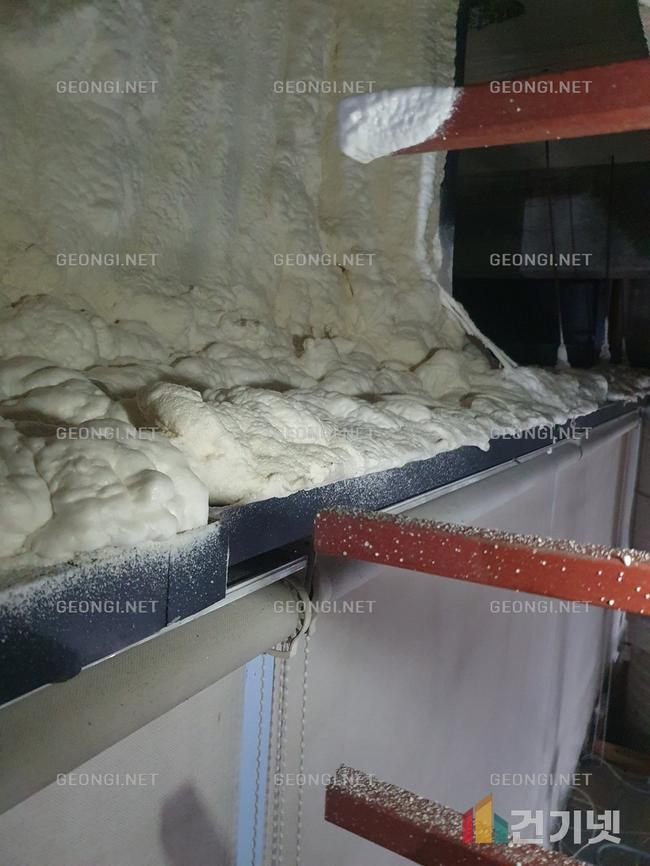 사하구 상가 난연우레탄폼 단열공사로 에너지 효율 극대화하기