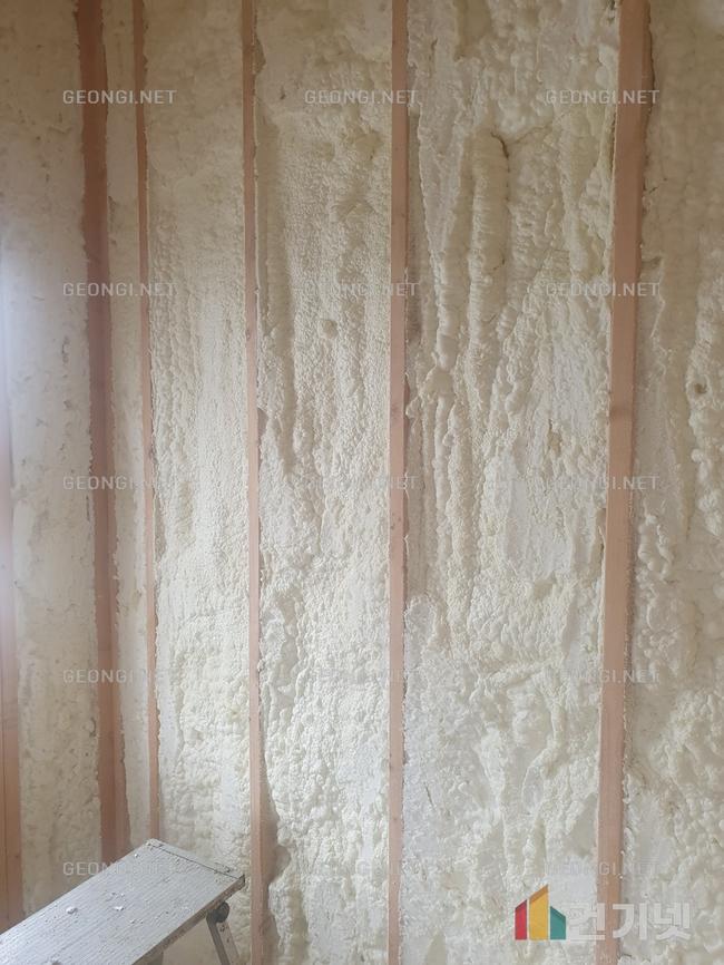 강릉시 목조주택 우레탄폼 단열공사, 에너지 효율 극대화!