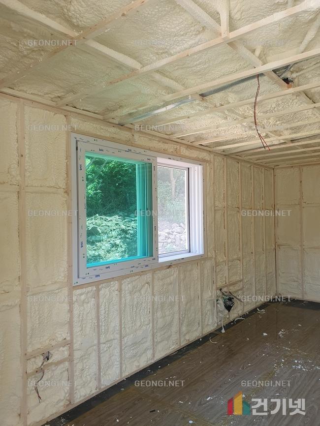 논산시 타운하우스 우레탄폼 단열공사, 에너지 절감의 시작!