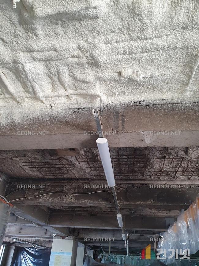 중구체류형쉼터 우레탄폼 단열공사로 에너지 효율 극대화!