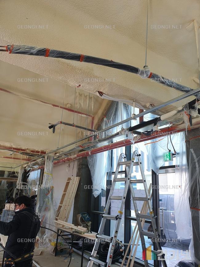 당진시 물류창고 난연 우레탄폼 시공, 에너지 절감의 시작