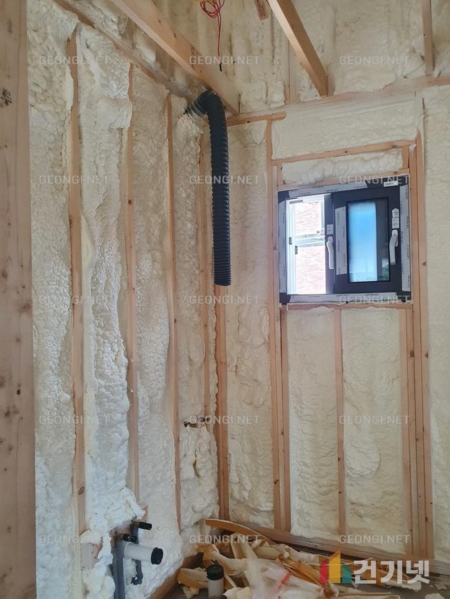 제천시 우레탄폼 단열공사로 결로 방지 및 에너지 효율 극대화