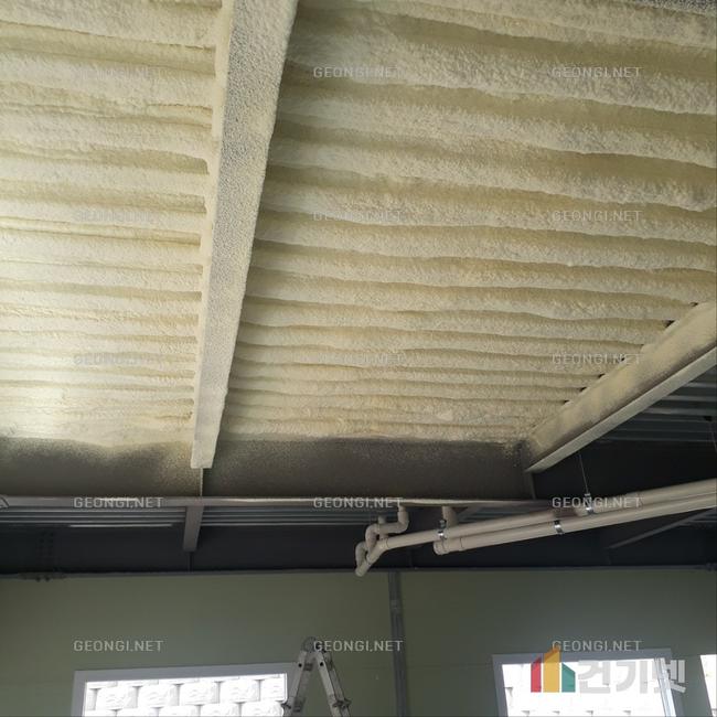 강진군 우레탄폼 단열공사, 결로 문제 해결과 에너지 절약의 선택