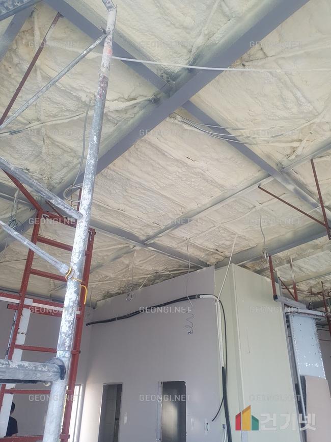 금천구 단열공사, 난연 우레탄폼으로 에너지 효율 극대화!