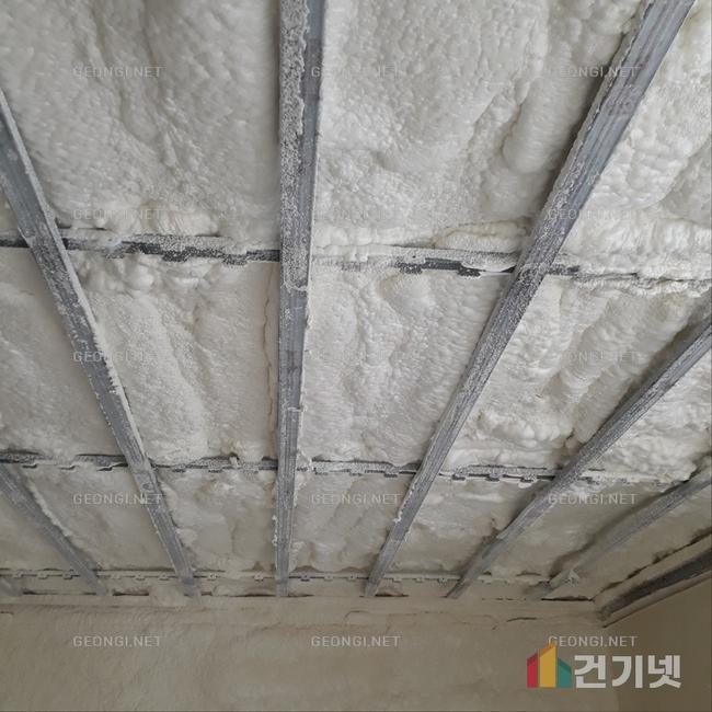 옥천군 천장 단열, 수성연질폼으로 에너지 효율 극대화하는 방법
