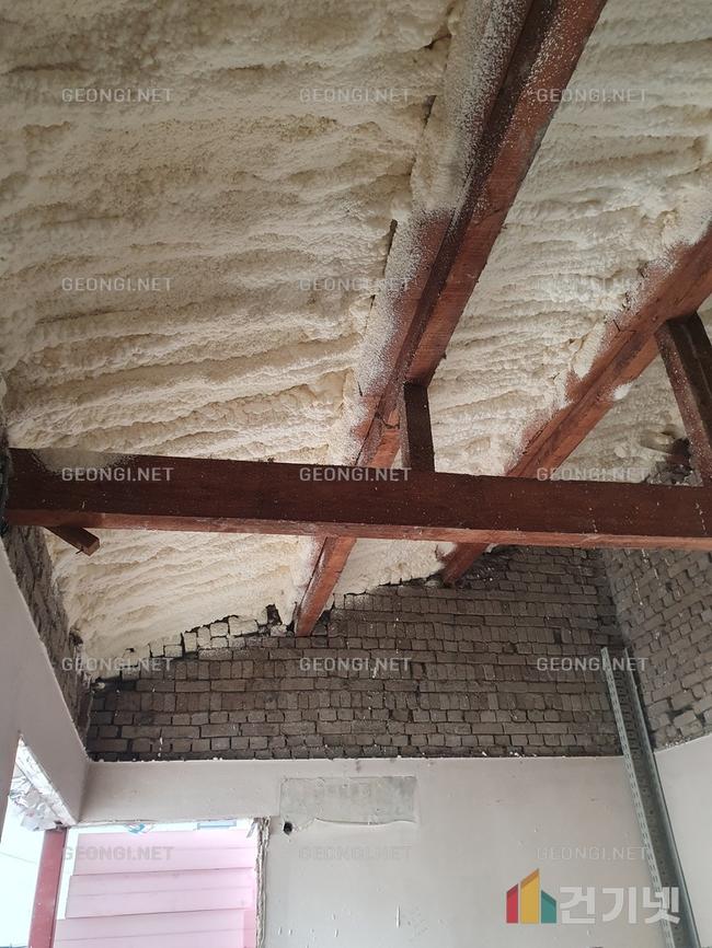 영통구 목조주택 우레탄폼 단열공사로 에너지 효율 극대화하기