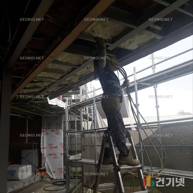 충주에서 우레탄폼 단열공사로 에너지 효율 극대화 및 결로 문제 해결