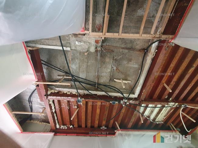 우레탄폼 단열공사로 에너지 효율 극대화 - 보은군 조립식 주택 수성연질폼