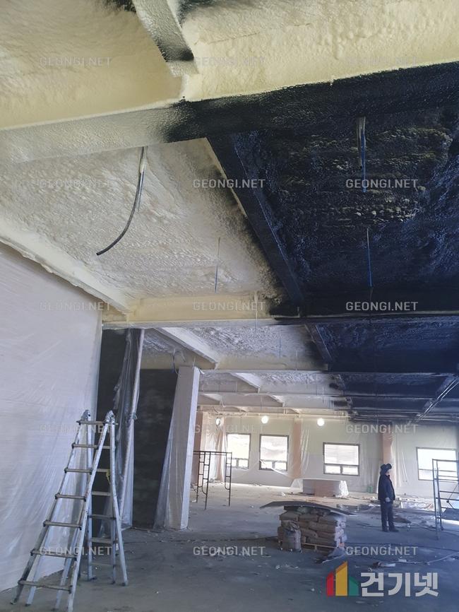 성북구 컨테이너 하우스 우레탄폼 단열공사 전문업체, 결로 방지와 에너지 효율 극대화