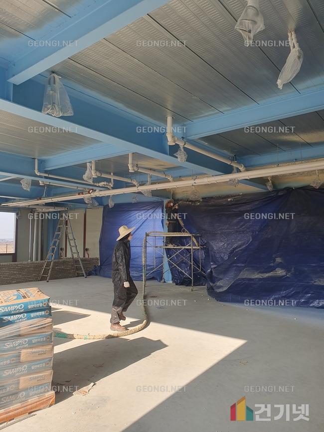 논산시 물류창고 단열, 우레탄폼으로 냉난방비 절감하는 방법!