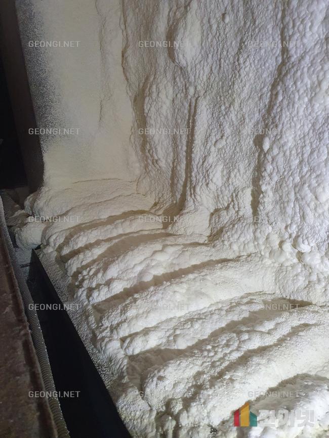 용산구 천장 단열, 결로 방지와 에너지 효율 극대화하는 우레탄폼 추천