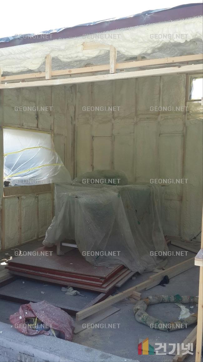 관악구 돈사 연질우레탄폼 시공, 결로방지와 에너지 효율 극대화