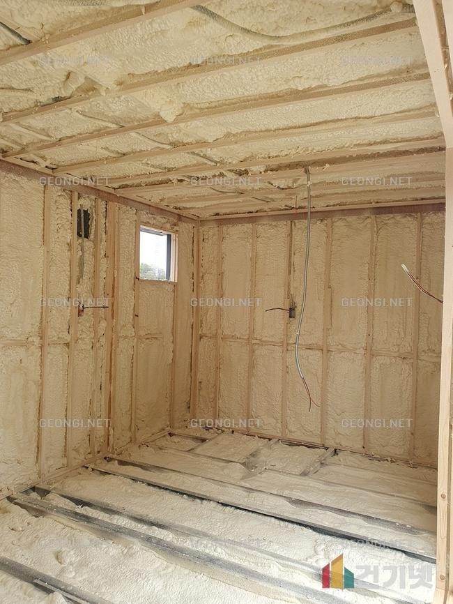 우레탄폼 단열로 에너지 효율 극대화하는 법 - 결로 문제 해결