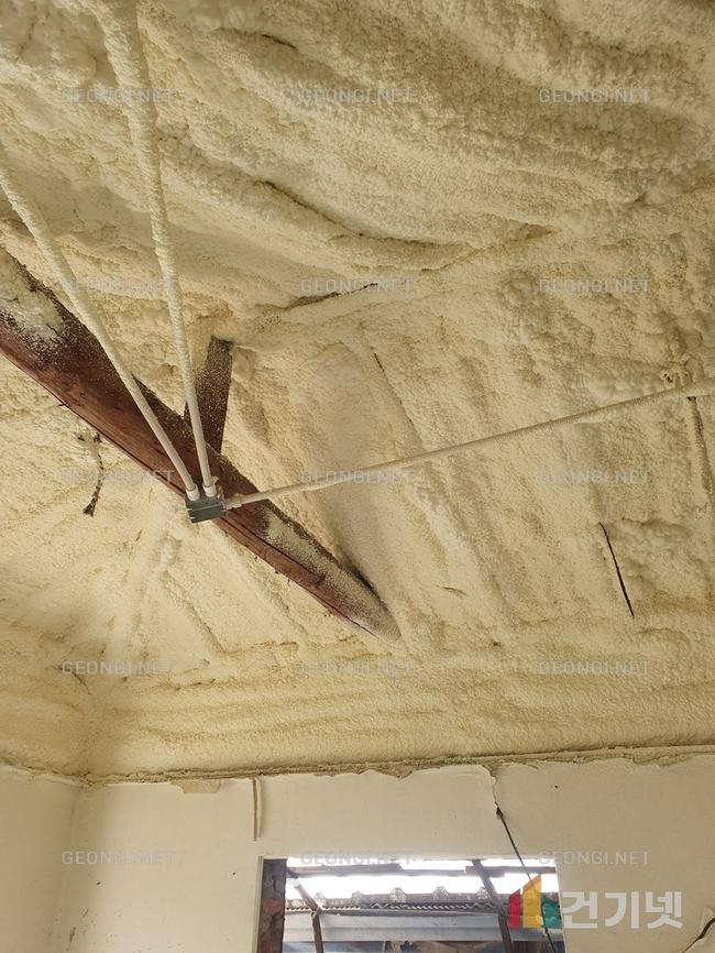 양천구 도서관의 완벽한 난연 우레탄폼 단열 시공, 에너지 절약의 해답!