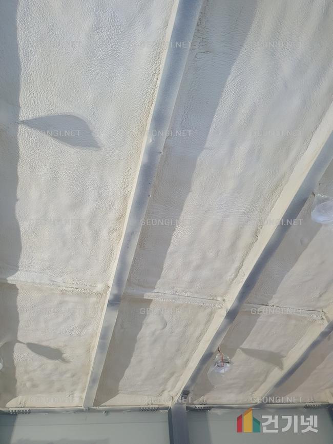 연수구 공장 난연 우레탄폼 시공, 에너지 효율과 결로 방지의 해결책