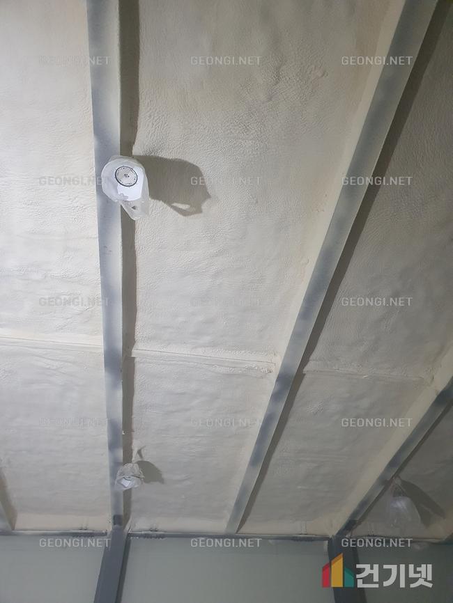 기장군 창고형 마트 단열공사, 우레탄폼으로 결로 방지와 에너지 절약 실현