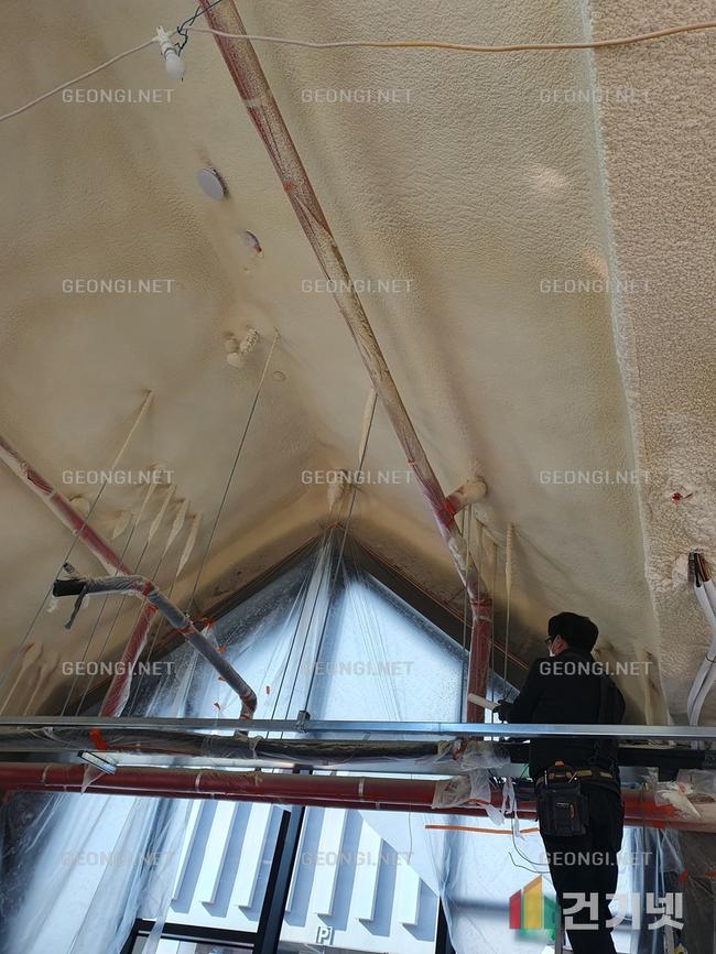 고령군 축사 연질 우레탄폼 시공, 결로방지와 에너지효율 극대화