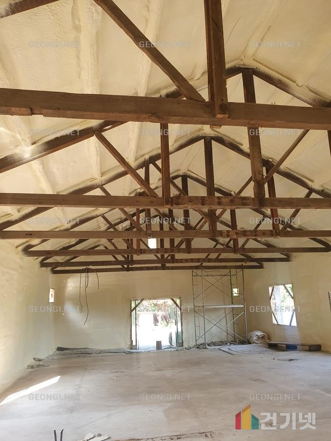 수성구 물류창고 단열, 연질 우레탄폼 시공으로 에너지 효율 극대화하기